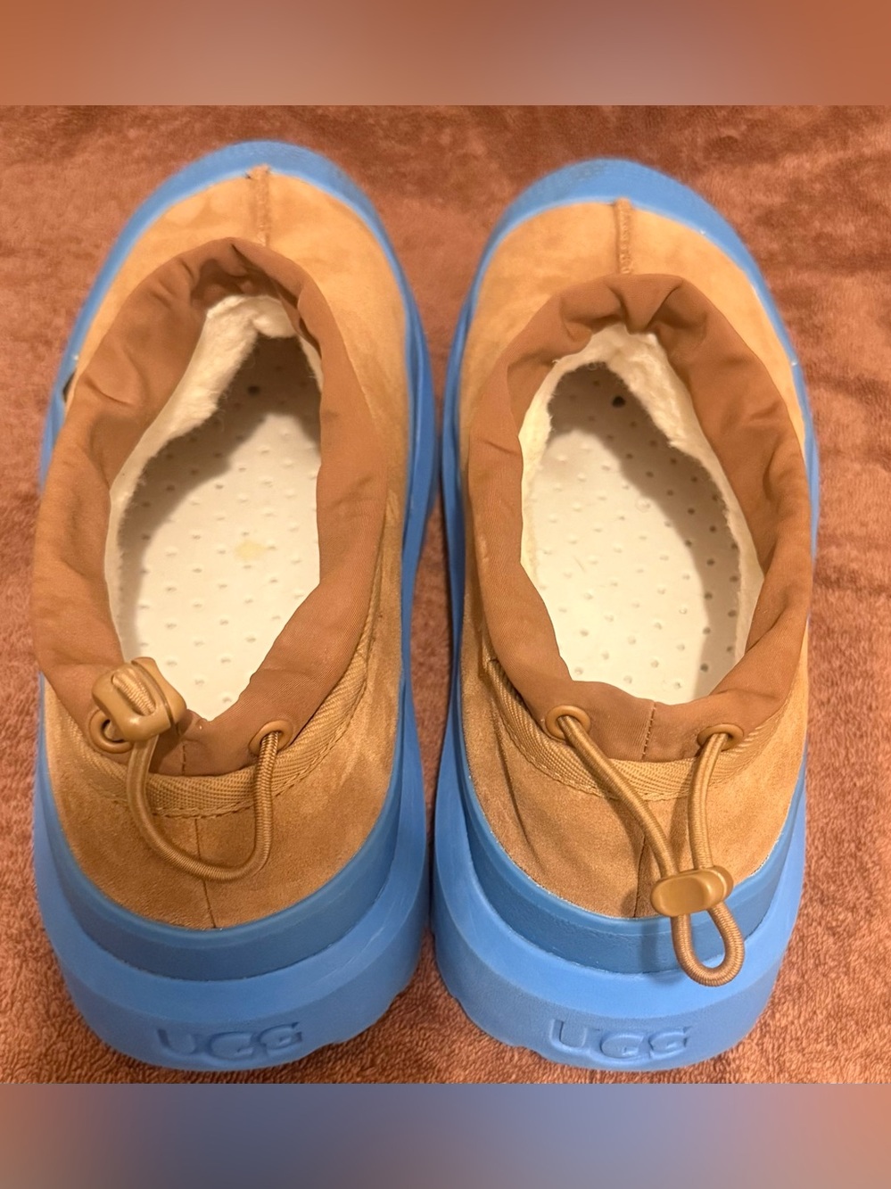 UGG Men's Tan Suede Slip-On Casual Shoes Blue Sole Logo Round Toe Size 11 - Picture 5 of 9